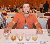 汤姆在龙舌兰研讨会（雪茄BIG SMOKING）