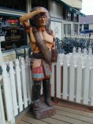 雪茄店的印第安人雕像你注意到了吗？
