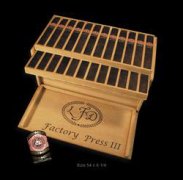 多米尼加之花公司预先展现Factory Press III雪茄