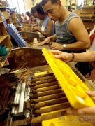 古巴哈瓦那雪茄工厂里的朗诵者