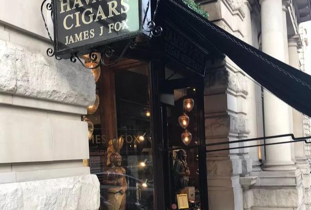 一步一叹，行走历史最悠久的雪茄店