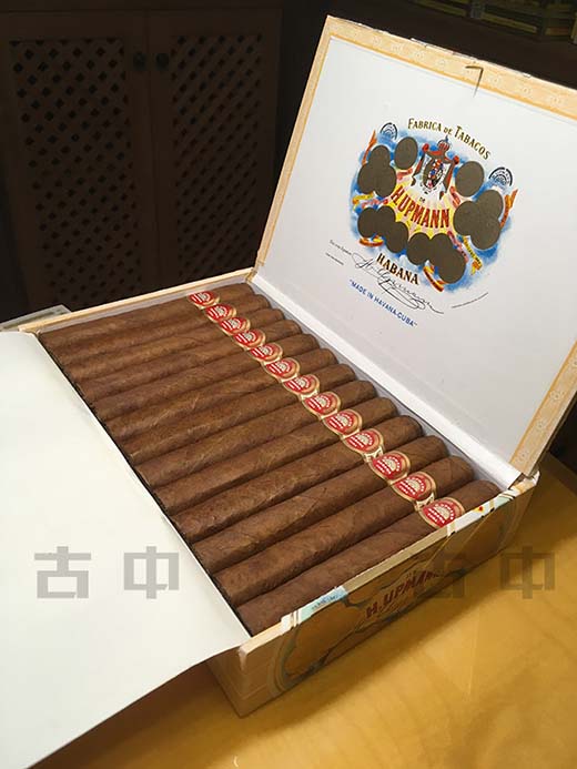 乌普曼（优民）小皇冠 H.Upmann Petit Coronas