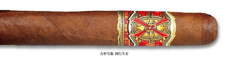 Fuente Fuente OpusX Double Corona