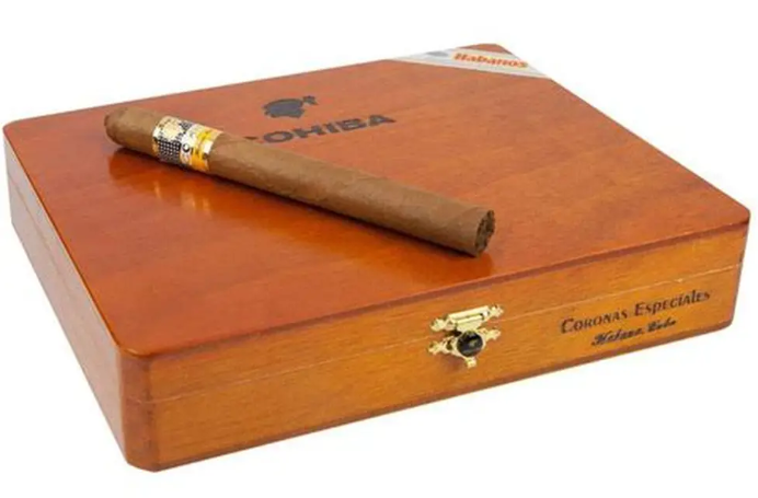 Cohiba Coronas Especiales 高希霸 特级皇冠 CigarsLover2020年最佳雪茄第3名