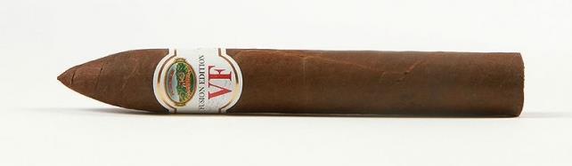 Vega Fina Fusion Edition Piramides 唯佳 长城 融合版 金字塔(鱼雷) CigarsLover2021年最佳雪茄第4名