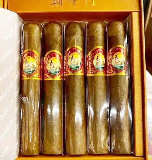 泰山 巅峰6号 英文全称：Taishan Peak No.6 Robusto